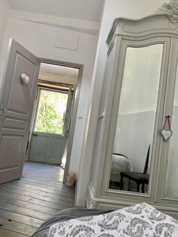 Suite Familiale- Deux Chambres Saint-Meme-les-Carrieres Eksteriør billede