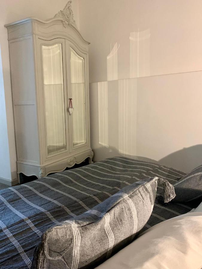 Suite Familiale- Deux Chambres Saint-Meme-les-Carrieres Eksteriør billede